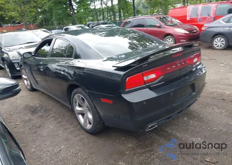 2014 Dodge Charger R/T Plus z USA, uszkodzony, nr VIN 2C3CDXCT8EH353903